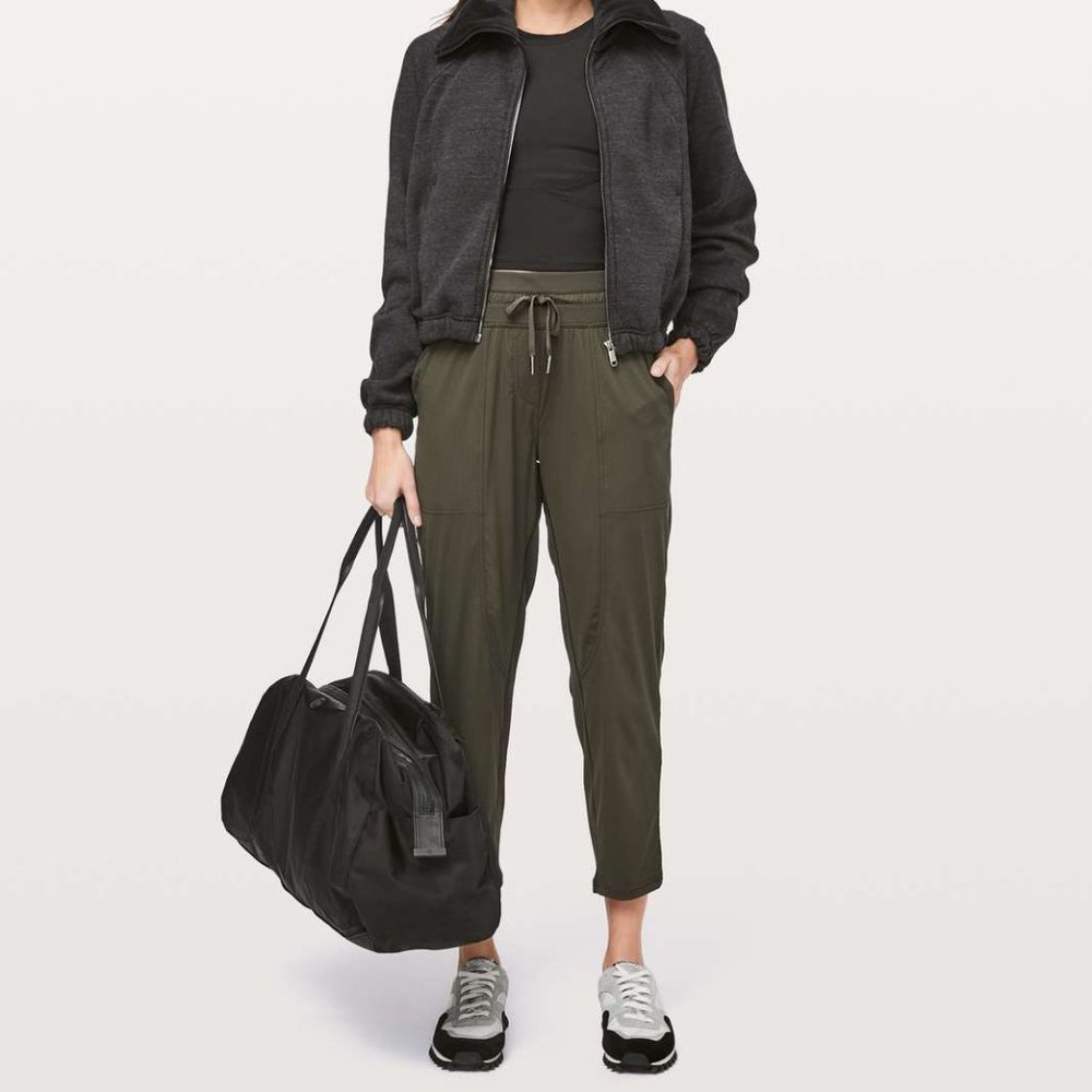Lululemon Dance Studio Mid-Rise Crop 25”